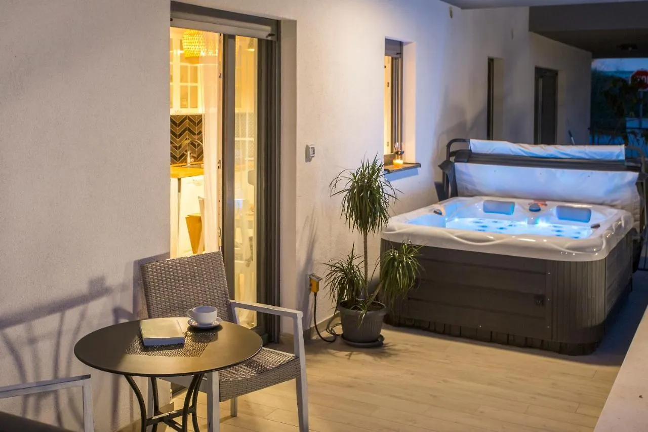 Studio And Hot Tub Spalato